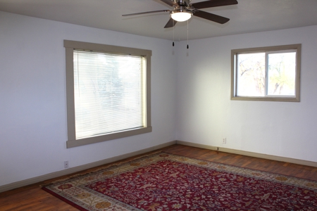 Totally Updated and Remodeled Cottage! - image 7