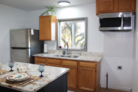 Totally Updated and Remodeled Cottage! - image 12