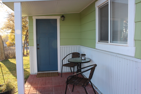 Totally Updated and Remodeled Cottage! - image 3