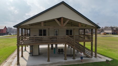 Beautiful Lake Home for Sale in North Wilderness Subdivision - image 5