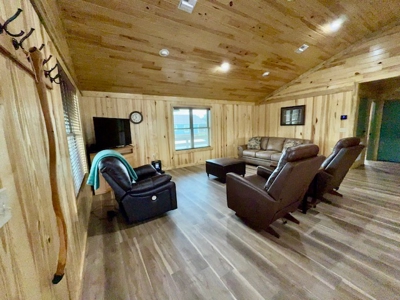 Beautiful Lake Home for Sale in North Wilderness Subdivision - image 23