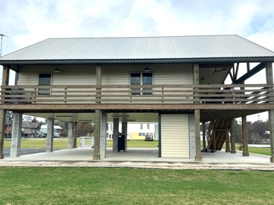 Beautiful Lake Home for Sale in North Wilderness Subdivision - image 8