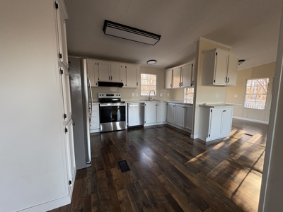 Country Home for Sale in Wayne County, Tennessee - image 12