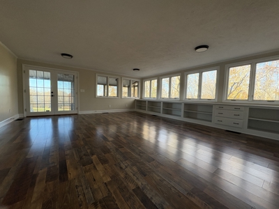 Country Home for Sale in Wayne County, Tennessee - image 16