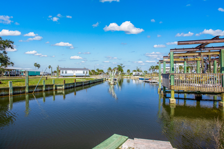 Canal Front Property For Sale on Cedar Island! - image 2