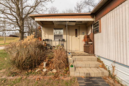 Creekfront Property for sale in the Arkansas Ozarks - image 10