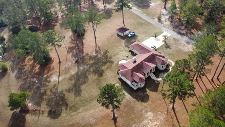 Luxury and charm all in one with acreage in Andalusia Alabama - image 1