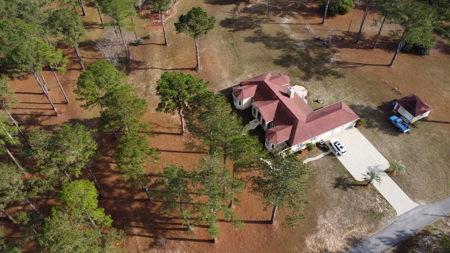 Luxury and charm all in one with acreage in Andalusia Alabama - image 3