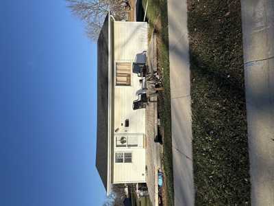 Cozy 2-Bed Ranch on Two Lots—Great Location in Mount Ayr! - image 1