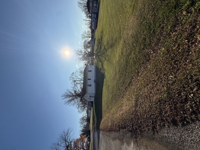 Cozy 2-Bed Ranch on Two Lots—Great Location in Mount Ayr! - image 8