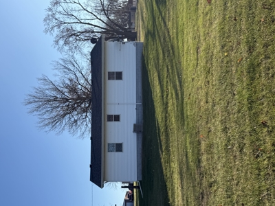 Cozy 2-Bed Ranch on Two Lots—Great Location in Mount Ayr! - image 5