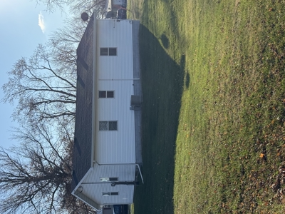 Cozy 2-Bed Ranch on Two Lots—Great Location in Mount Ayr! - image 7