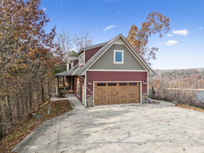 Custom-Built Home in Lake-View Community of Byrdstown, TN - image 43
