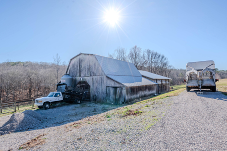 Tennessee 94 Acres of Turn-Key Country Living! - image 37