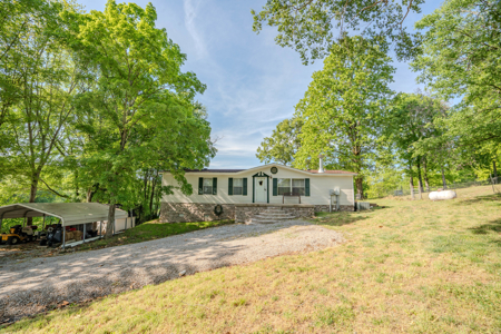 94± Acre Tn Country Home, Hunting, Lake & Creek Frontage! - image 17