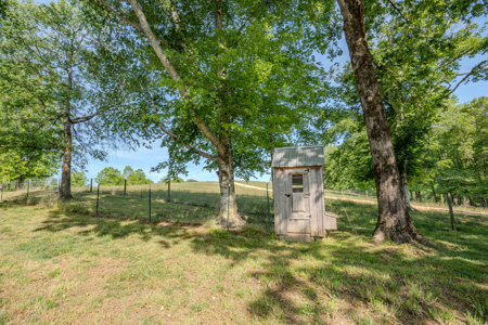 94± Acre Tn Country Home, Hunting, Lake & Creek Frontage! - image 21