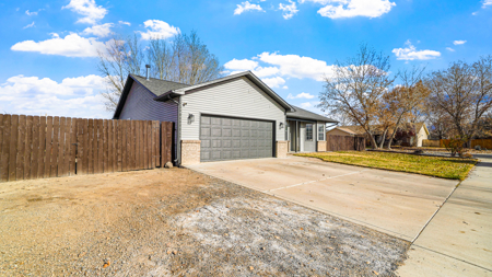 Updated 3/2 Home with RV Parking in Grand Junction - image 3