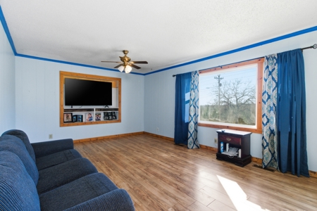 Cozy Gainesville Home Near Lakes, Rivers & National Forest - image 4