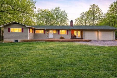 Country Home & Acreage for sale in the Arkansas Ozarks - image 48