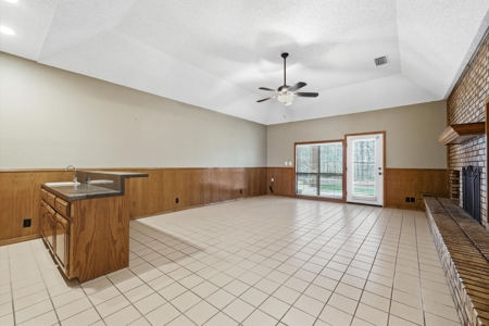 East Texas Homestead 3/3/2 Brick + Large Shop & 6.47 Wooded Acres - image 15