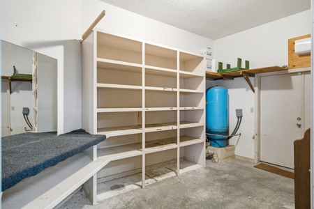 East Texas Homestead 3/3/2 Brick + Large Shop & 6.47 Wooded Acres - image 1