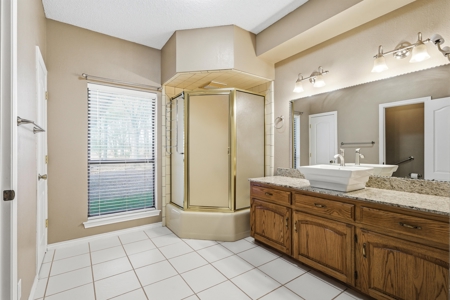 East Texas Homestead 3/3/2 Brick + Large Shop & 6.47 Wooded Acres - image 5