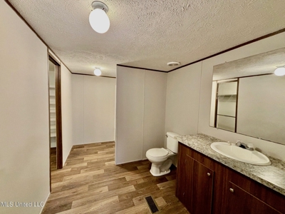 Southern Double Wide on 1.42 Acres in North Pike District - image 5