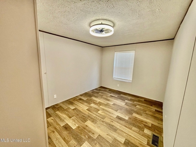 Southern Double Wide on 1.42 Acres in North Pike District - image 10