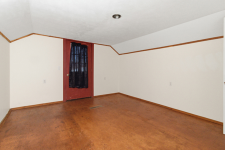 Welcome to a place with comfort, charm, and riverfront living - image 22