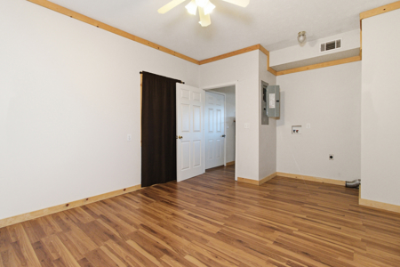 Welcome to a place with comfort, charm, and riverfront living - image 17