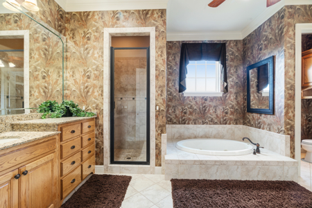 Luxury Country Estate on 26.78± Acres with Equestrian Amenities - image 23