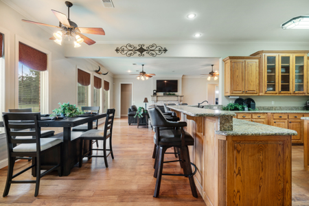 Luxury Country Estate on 26.78± Acres with Equestrian Amenities - image 15