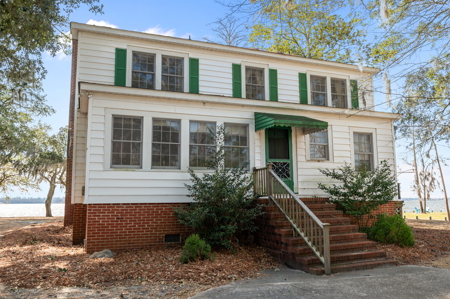 Mid-Century Beauty on the Pamlico - Washington, NC - image 3