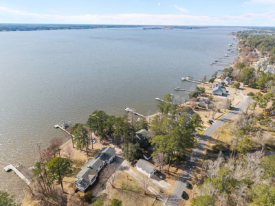 Mid-Century Beauty on the Pamlico - Washington, NC - image 17