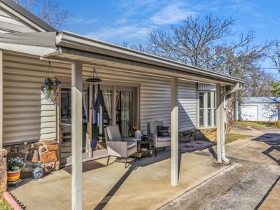 Home in ABM – Poteau, OK | 3 Bed • 2.5 Bath • Pool • Shop - image 27