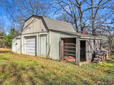 Home in ABM – Poteau, OK | 3 Bed • 2.5 Bath • Pool • Shop - image 41