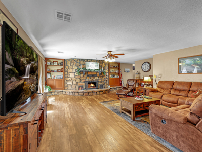 Home in ABM – Poteau, OK | 3 Bed • 2.5 Bath • Pool • Shop - image 35