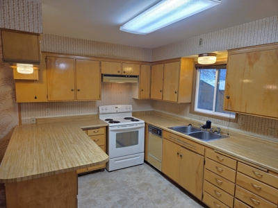 Home for Sale in Town in Moscow, Id. - image 9