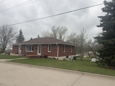 Charming 1951 Brick Home on Double Lot in Mount Ayr - image 21