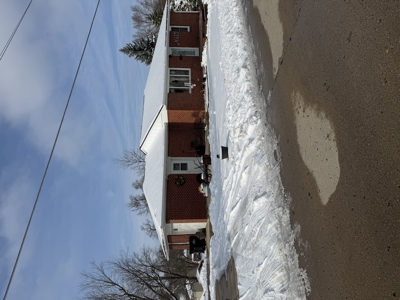 Charming 1951 Brick Home on Double Lot in Mount Ayr - image 2