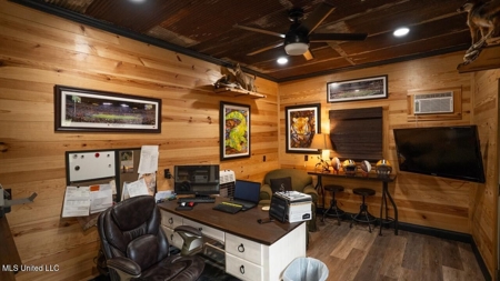 Woodville, MS - 40 Acres with Income-Producing Camp - image 9