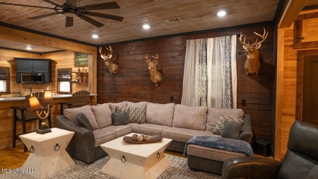 Woodville, MS - 40 Acres with Income-Producing Camp - image 6