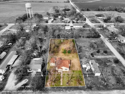 711 E Cowan Avenue Mart, TX, Modern Upgrades,  Small-Town Living - image 2