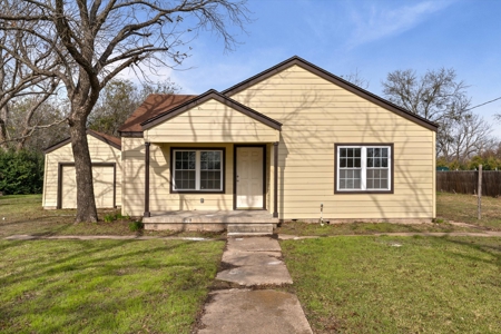 711 E Cowan Avenue Mart, TX, Modern Upgrades,  Small-Town Living - image 28