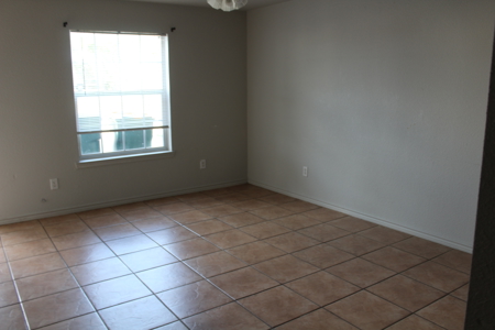 Rare Four-Unit Income Property—Strong Rental Demand - image 17