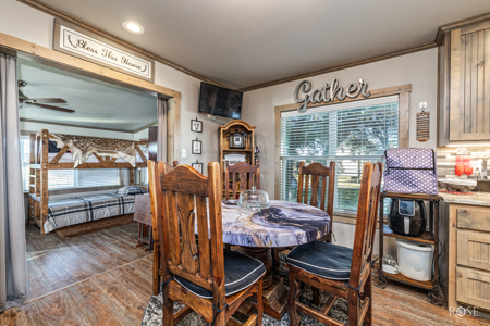 Hill Country 622-Acre Hunting & Ranch Retreat - image 8