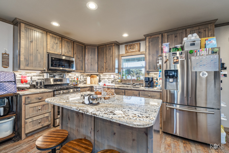 Hill Country 622-Acre Hunting & Ranch Retreat - image 6