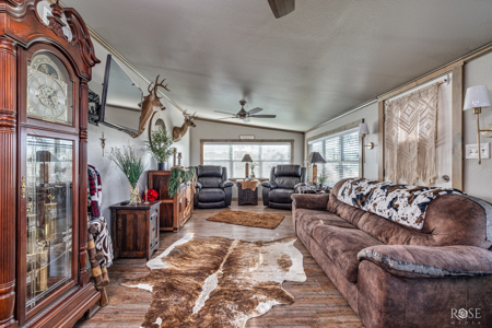Hill Country 622-Acre Hunting & Ranch Retreat - image 13