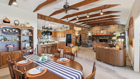 Luxury Bull Shoals Lakefront Home on 5.86 Acres with Dock & Shops - image 8