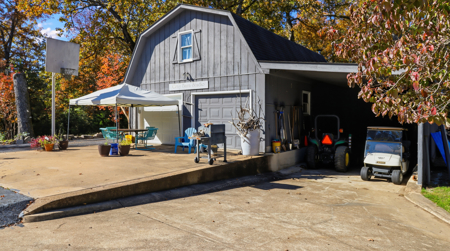 Luxury Bull Shoals Lakefront Home on 5.86 Acres with Dock & Shops - image 43